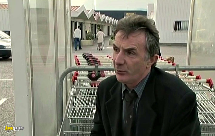 A still #42 from The Gleaners and I (2000)