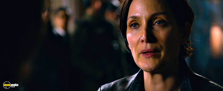 A still #29 from The Matrix Resurrections (2021)