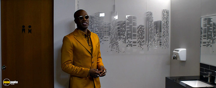 A still #10 from The Matrix Resurrections (2021)
