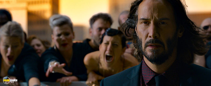 A still #8 from The Matrix Resurrections (2021)