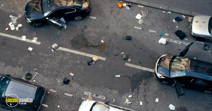 A still #27 from The Night Eats the World (2018)