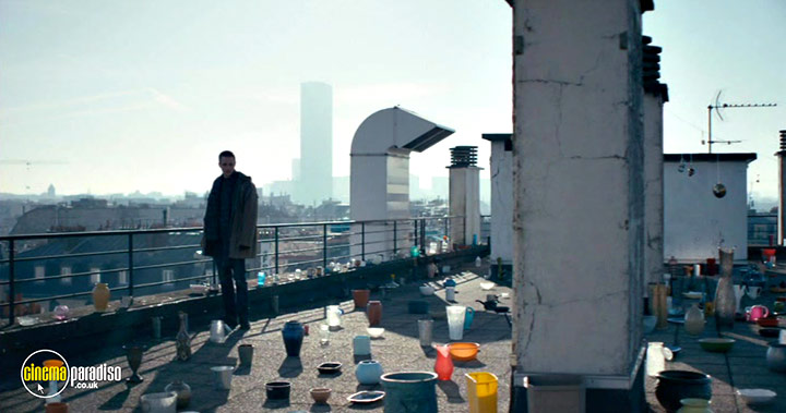 A still #7 from The Night Eats the World (2018)
