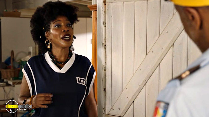 A still #27 from Death in Paradise: Series 11 (2022)