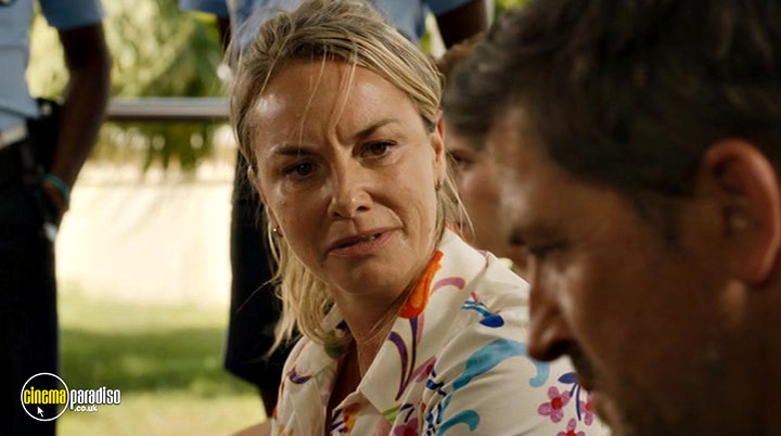A still #7 from Death in Paradise: Series 11 (2022)