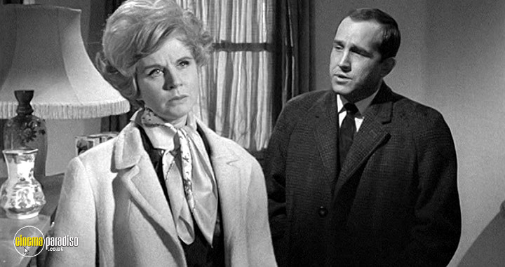 A still #35 from Girl in the Headlines (1963)