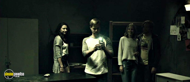 A still #18 from Escape Room (2017)