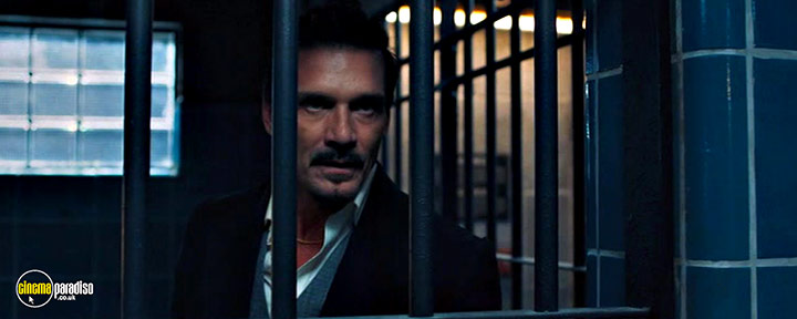 A still #23 from Copshop (2021)