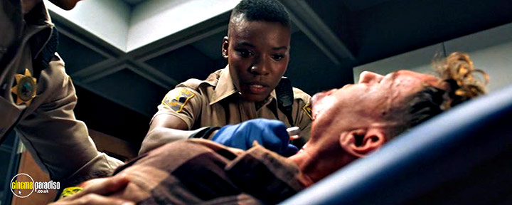 A still #19 from Copshop (2021)