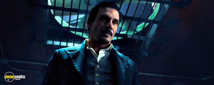 A still #10 from Copshop (2021)