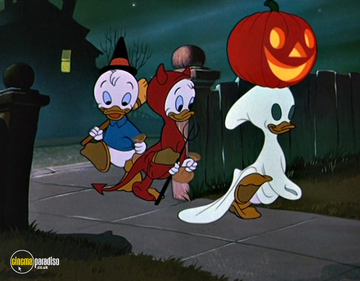 A still #32 from Mickey's House of Villains (2002)