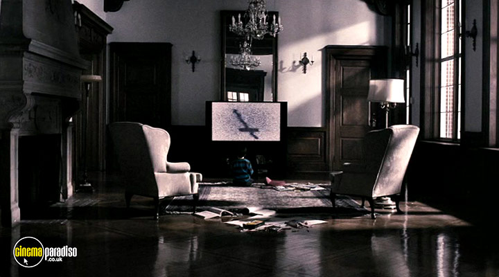 A still #27 from White Noise 2: The Light (2006)