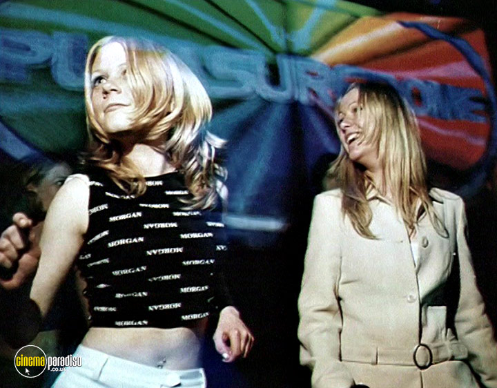 A still #1 from The Millennium Collection: Karaoke 90s Hits (2001)