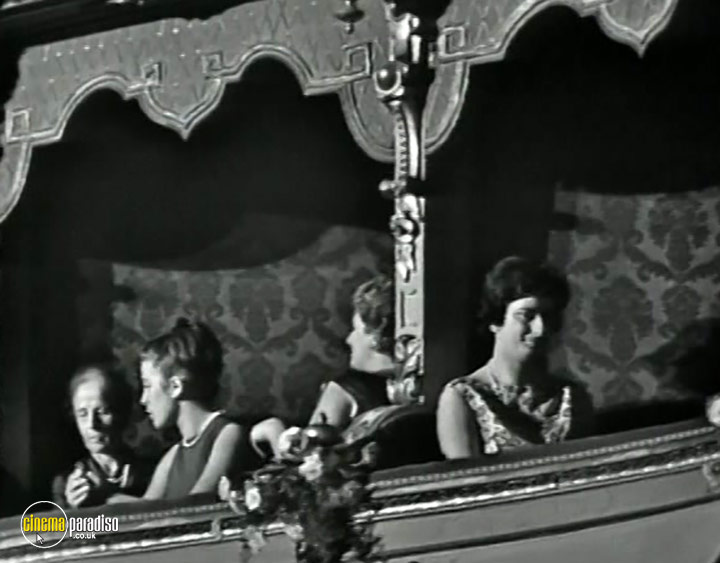 A still #9 from Michelangeli: Plays Beethoven (1962)