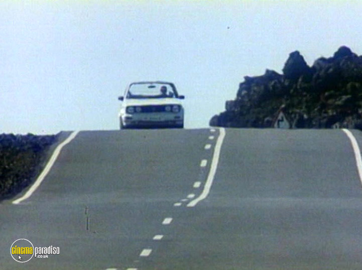 A still #36 from How to Be a Woman and Not Die in the Attempt (1991)