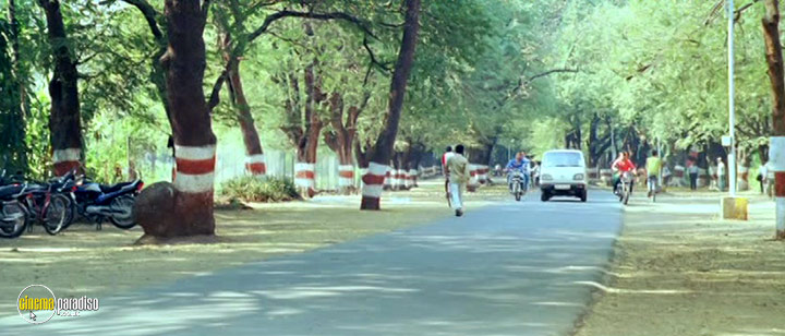 A still #35 from Dhol (2007)