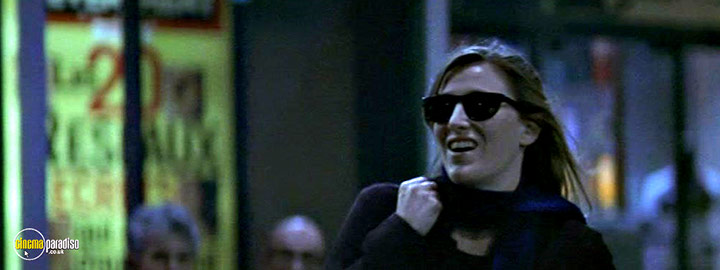 A still #26 from Those Who Love Me Can Take the Train (1998)