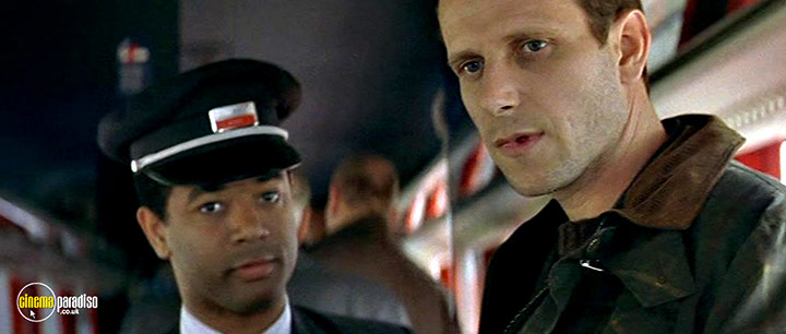 A still #21 from Those Who Love Me Can Take the Train (1998)