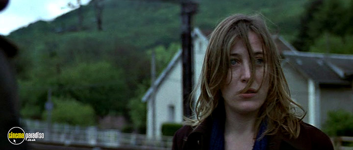 A still #19 from Those Who Love Me Can Take the Train (1998)