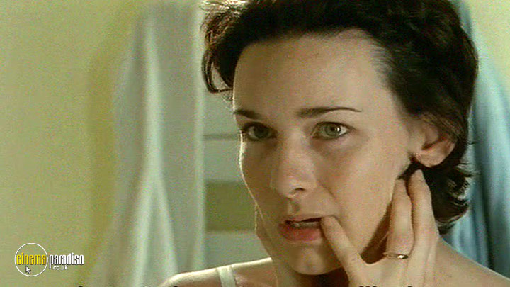 A still #2 from Le Secret (2001)