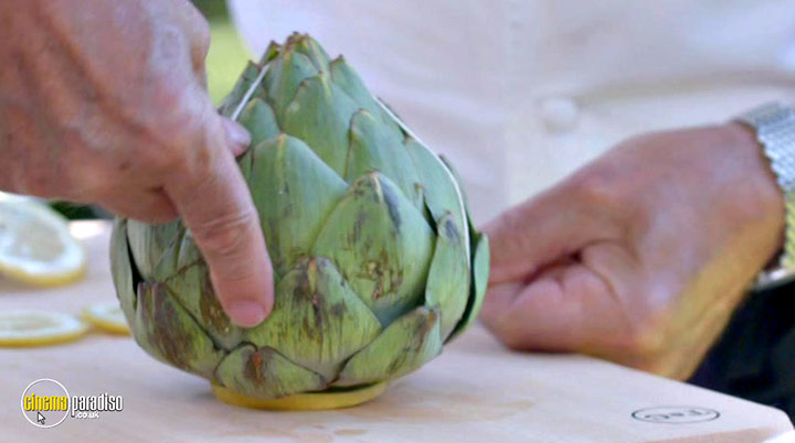 A still #22 from Simply Raymond Blanc: Series 2 (2022)
