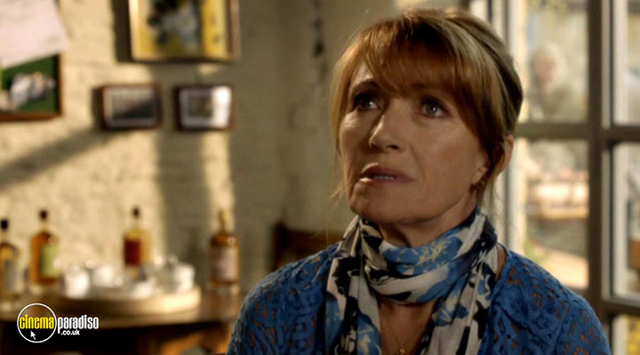 A still #25 from Unknown Heart (2014)