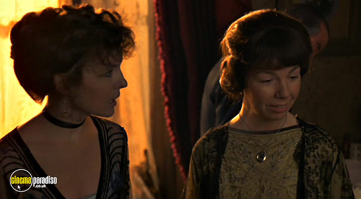 A still #28 from Reds (1981)