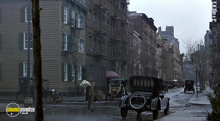 A still #20 from Reds (1981)