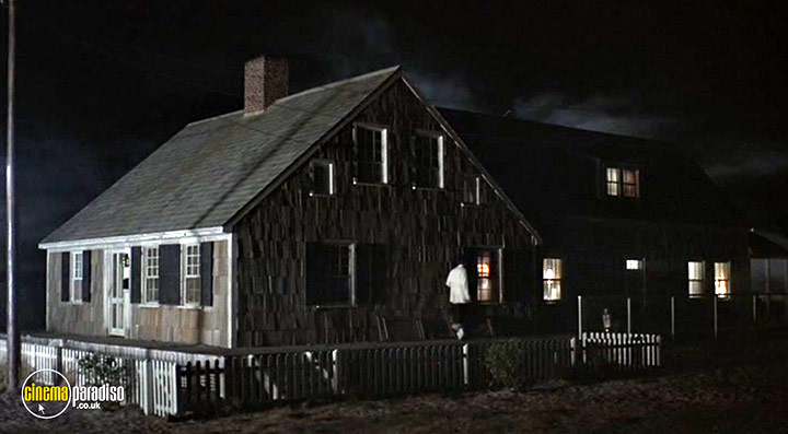 A still #15 from Reds (1981)