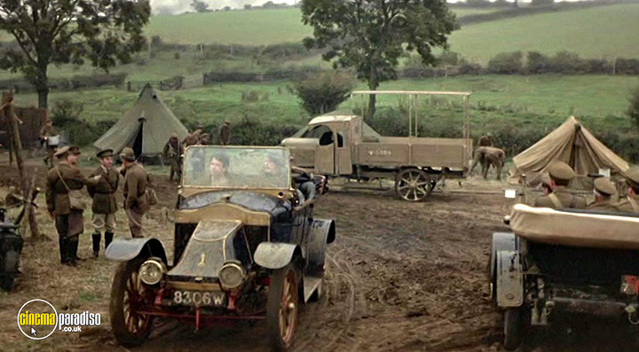 A still #11 from Reds (1981)
