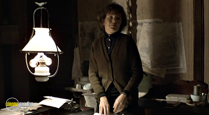 A still #7 from Reds (1981)