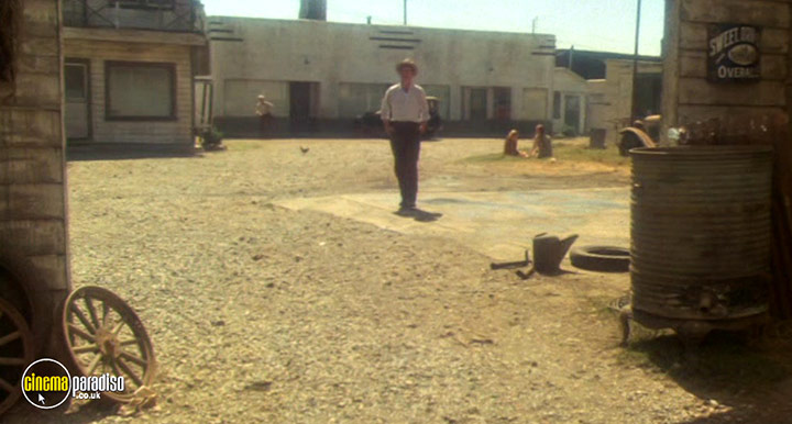 A still #32 from Bound for Glory (1976)