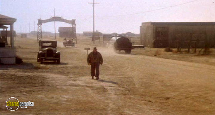 A still #31 from Bound for Glory (1976)