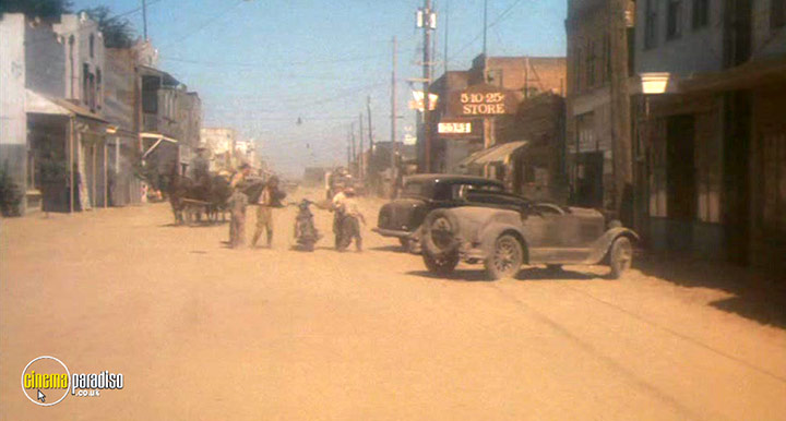 A still #28 from Bound for Glory (1976)
