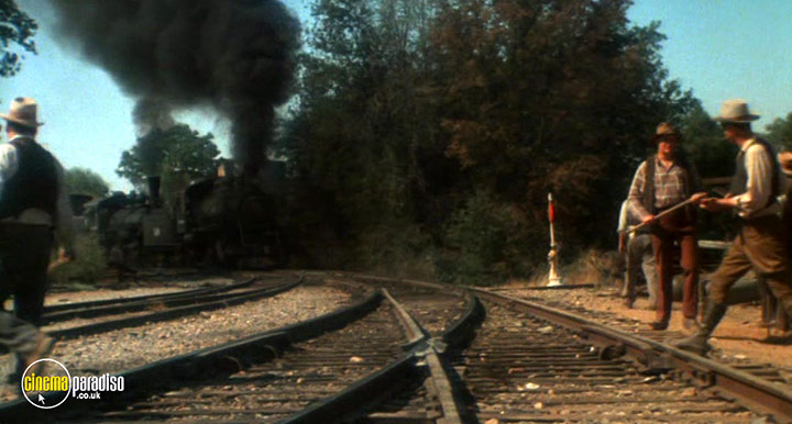 A still #17 from Bound for Glory (1976)