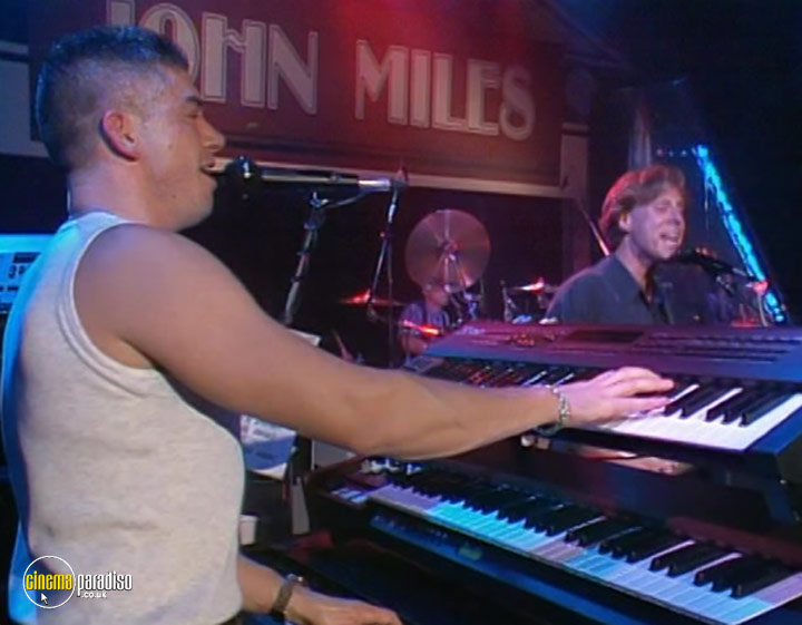 A still #16 from John Miles: In Concert (2002)