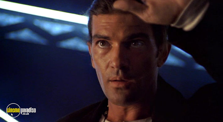 A still #26 from El Mariachi / Desperado (1995)