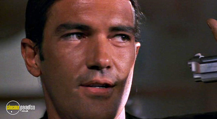A still #19 from El Mariachi / Desperado (1995)