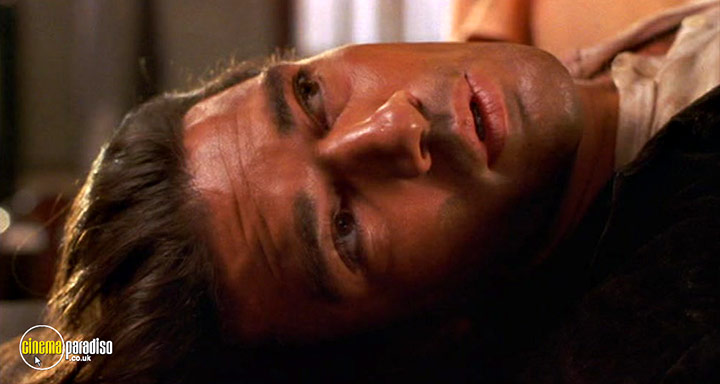 A still #9 from El Mariachi / Desperado (1995)