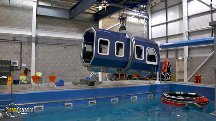 A still #12 from Great Coastal Railway Journeys: Series 1 (2022)