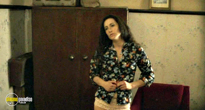 A still #8 from Tony Manero (2008)