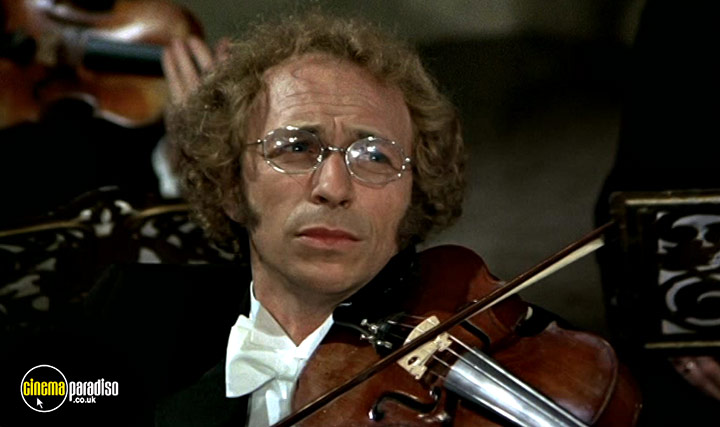 A still #14 from The Tall Blond Man with One Black Shoe (1972)