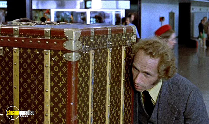 A still #4 from The Tall Blond Man with One Black Shoe (1972)