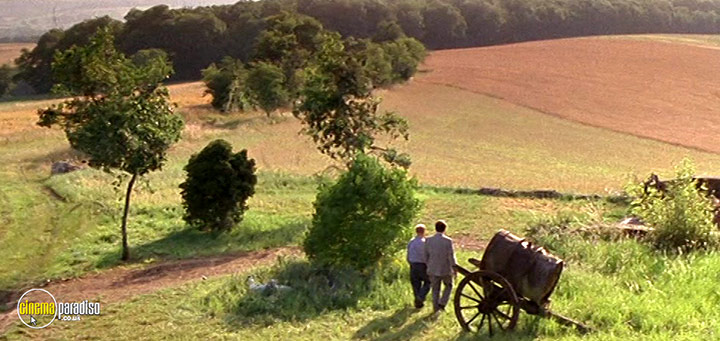 A still #16 from Happiness Is in the Field (1995)