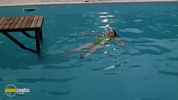 A still #5 from Fat Girl (2001)