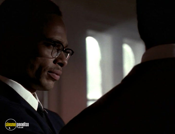 A still #39 from Muhammad Ali: King of the World (2000)