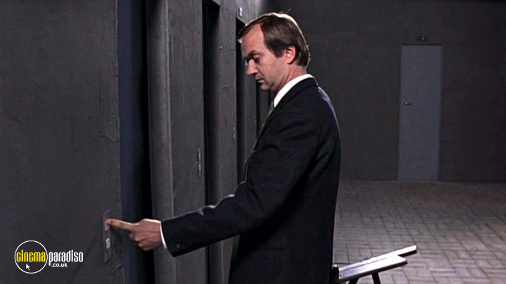 A still #27 from Coldcut: Sound Mirrors (2006)