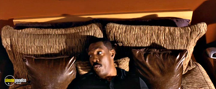 A still #18 from Showtime (2002)