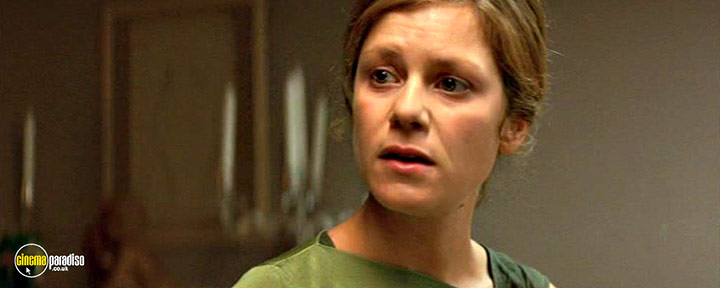 A still #18 from Bed and Breakfast (2003)