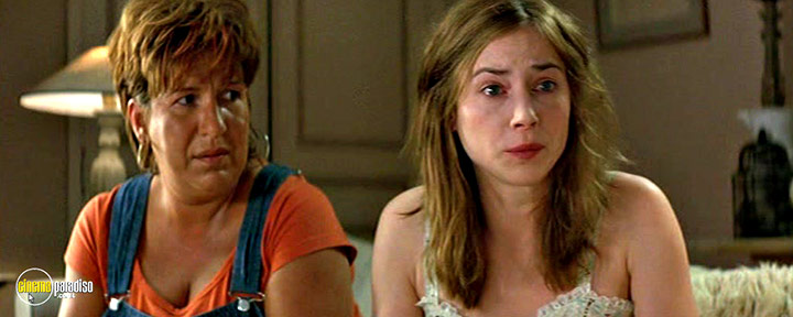 A still #16 from Bed and Breakfast (2003)