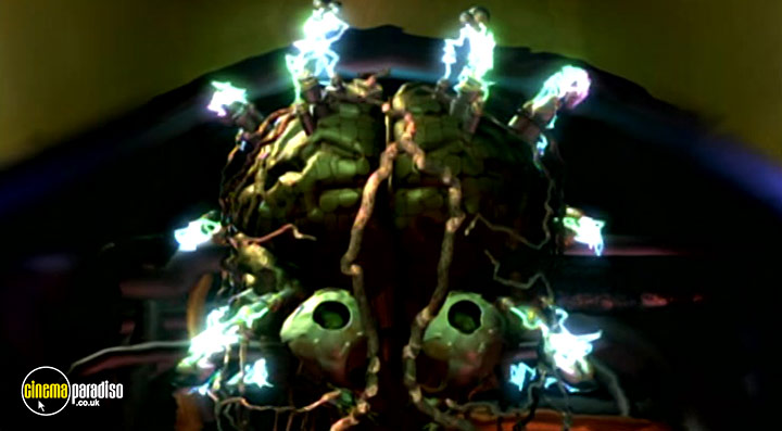 A still #6 from Blue Remains (2001)